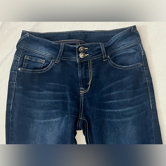 Wallflower Denim Deluxe Dark Wash Blue Women's Jeans Size 7 - Picture 2 of 16